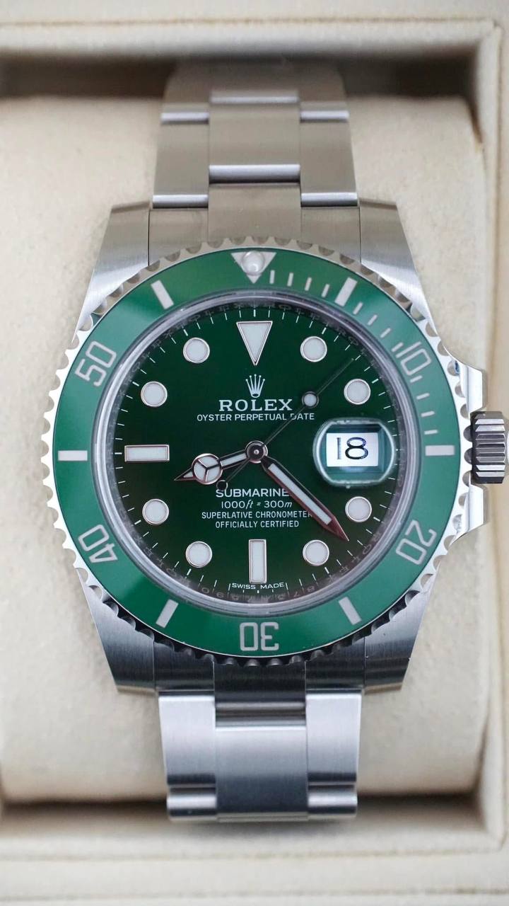 Rolex Submariner Date “Hulk” - Image 6