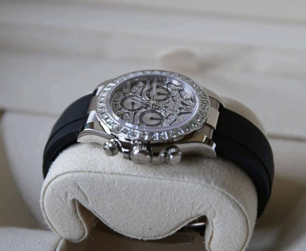 Rolex Cosmograph Daytona – Diamond Bezel & Dial, Oysterflex Strap - Image 7