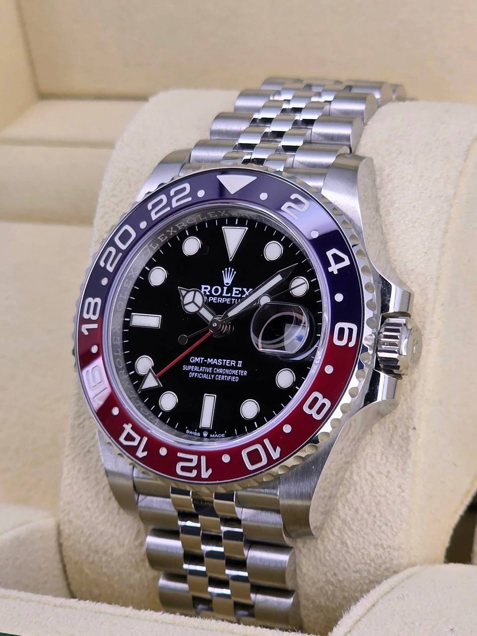 Rolex GMT-Master II “Pepsi” – Red & Blue Ceramic Bezel, Jubilee Bracelet - Image 6