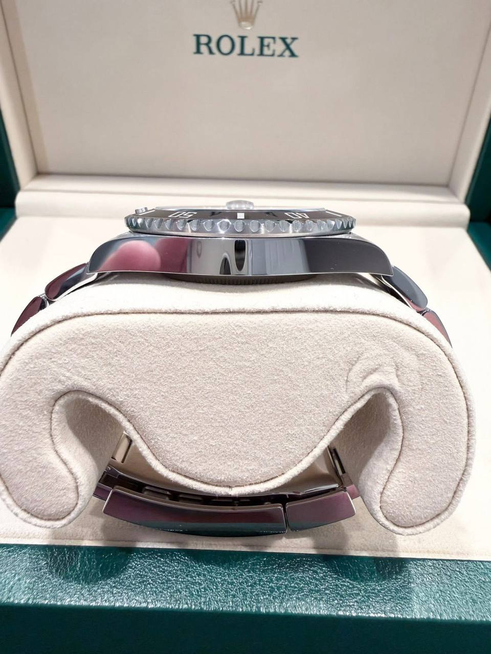 Rolex Submariner Date – Black Dial, Stainless Steel, Oyster Bracelet - Image 4