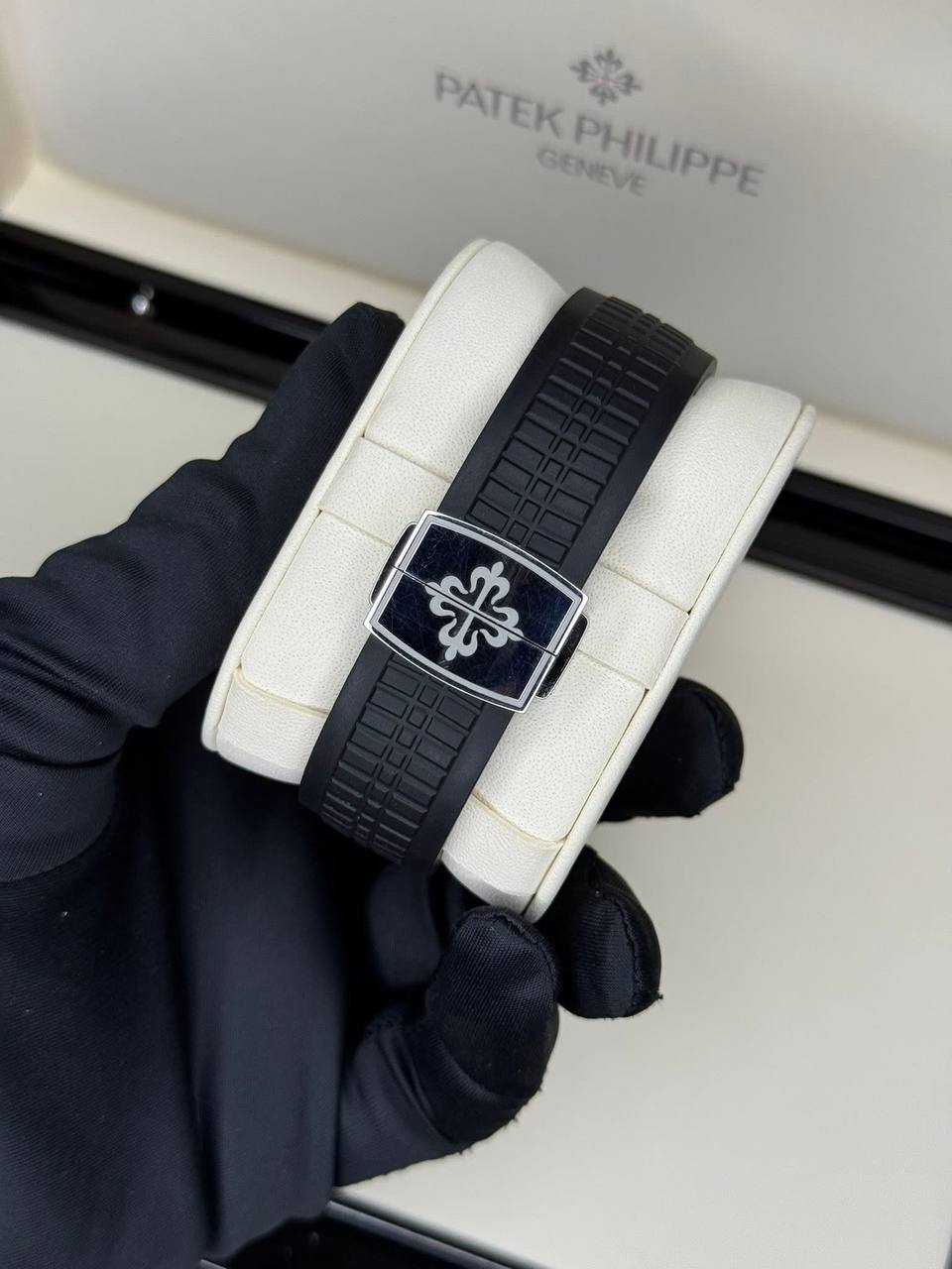 Patek Philippe Aquanaut - Image 2
