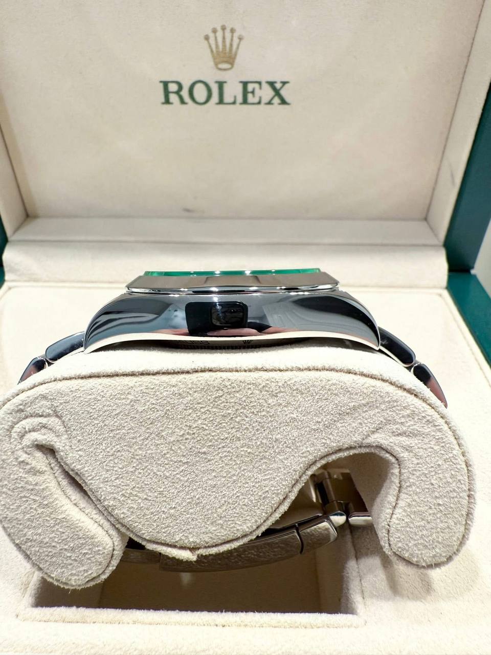 Rolex Milgauss 116400GV – Green Sapphire Crystal, Black Dial, Stainless Steel - Image 4