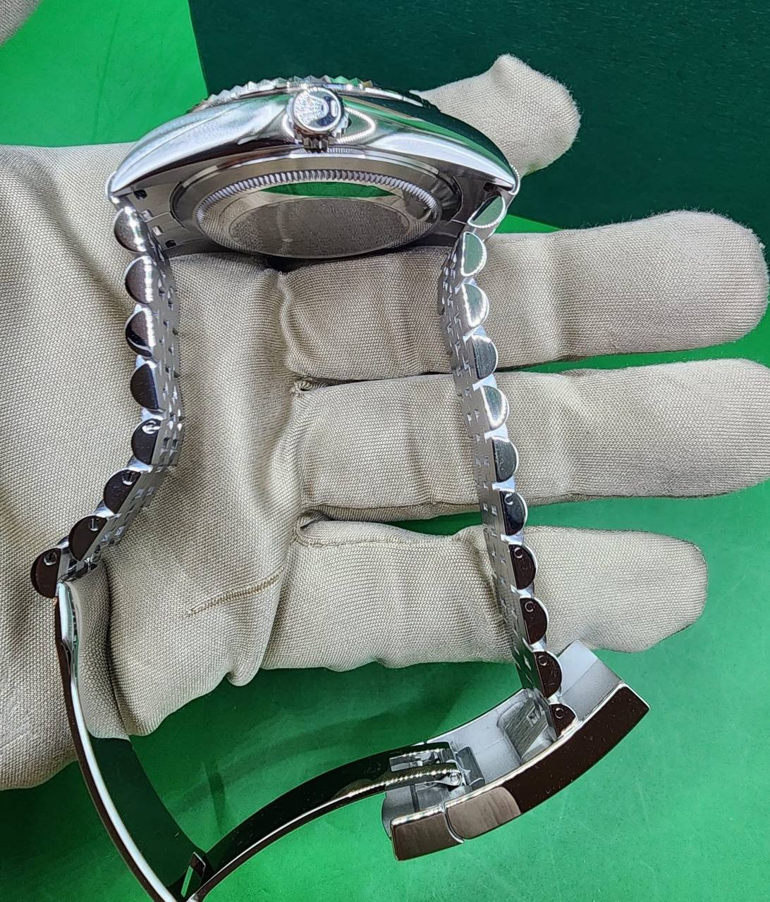 Rolex Sky-Dweller – Blue Dial, Stainless Steel, Dual Time Zone & Annual Calendar - Image 3