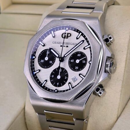 Girard-Perregaux Laureato Chronograph – Silver Dial, Stainless Steel Bracelet