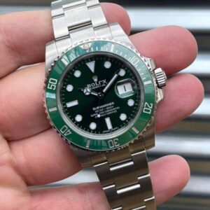 Rolex Submariner Date “Hulk”